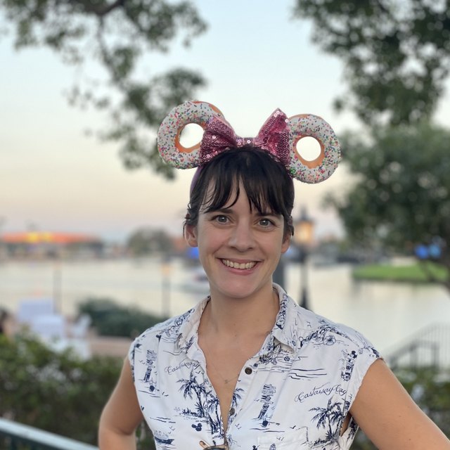 Kim, the family travel blogger behind Wandering Feet and Little Ears
