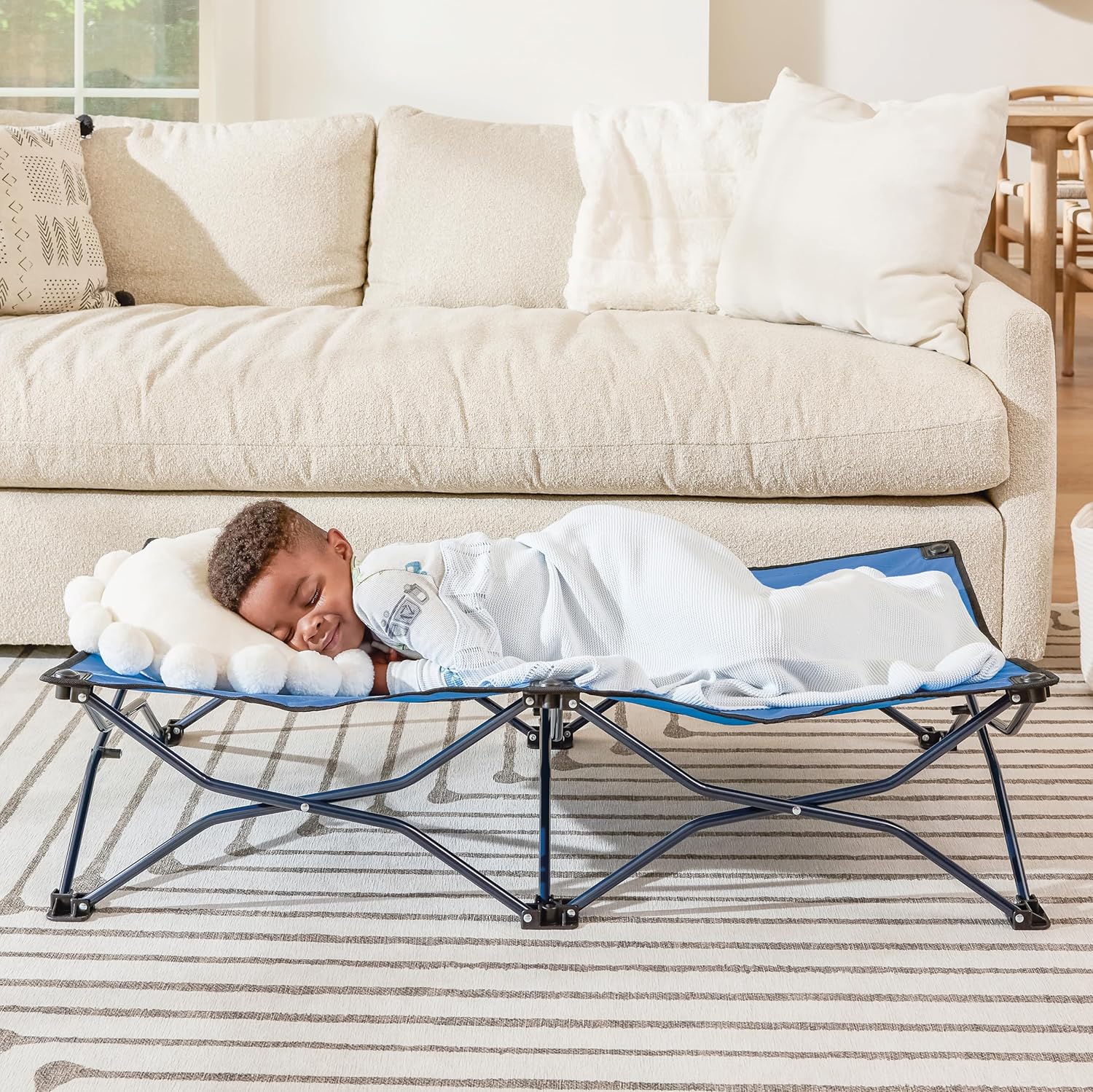 Regalo My Cot Review: The Cheapest Portable Toddler Bed, Assessed